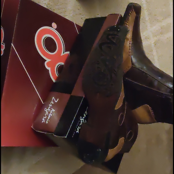 Men boots - Picture 3 of 3